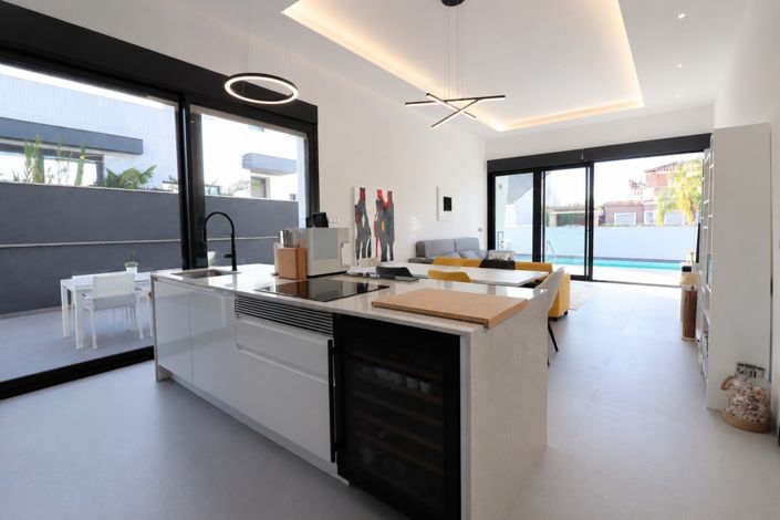 Image No.6-3 Bed Villa for sale