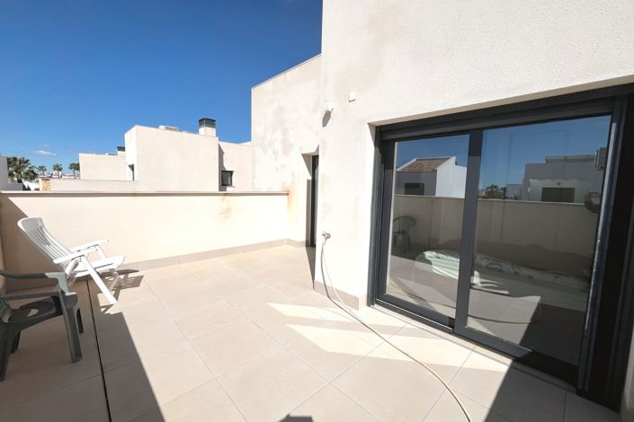 Image No.18-3 Bed Villa for sale