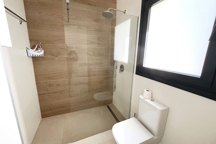 Image No.24-3 Bed Villa for sale