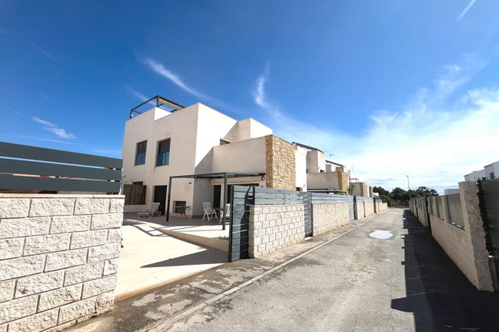 Image No.40-3 Bed Villa for sale
