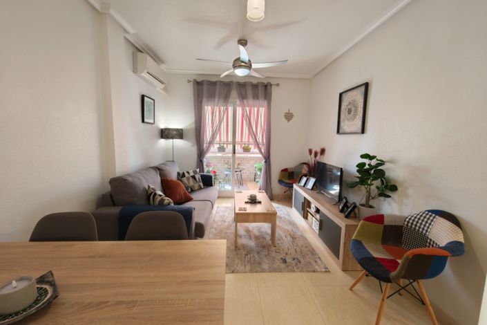 Image No.11-2 Bed Property for sale