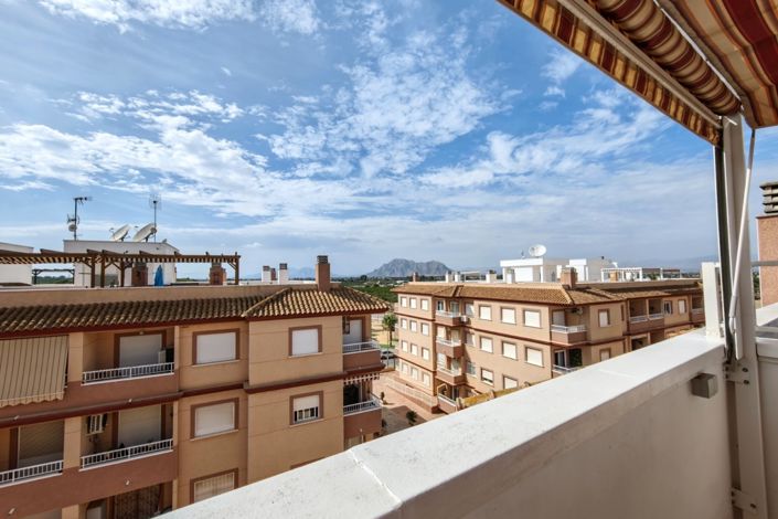 Image No.18-2 Bed Property for sale