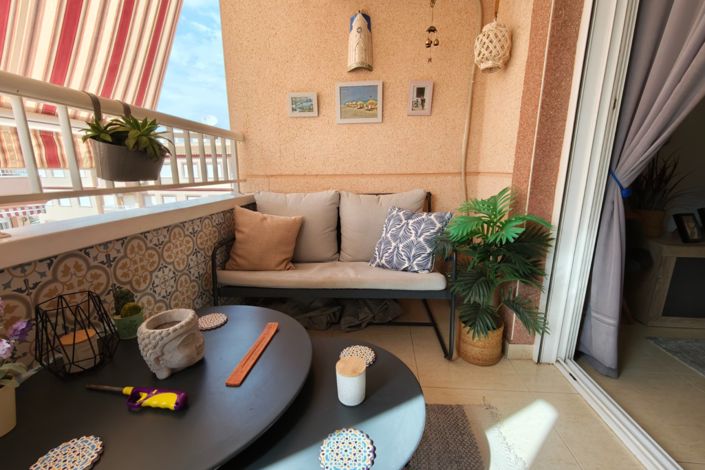 Image No.20-2 Bed Property for sale
