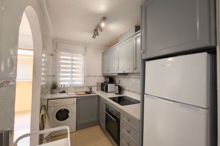 Image No.27-2 Bed Property for sale