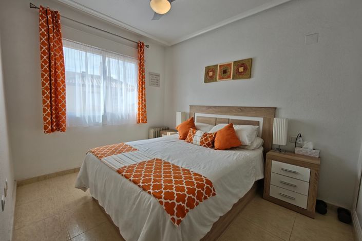 Image No.31-2 Bed Property for sale