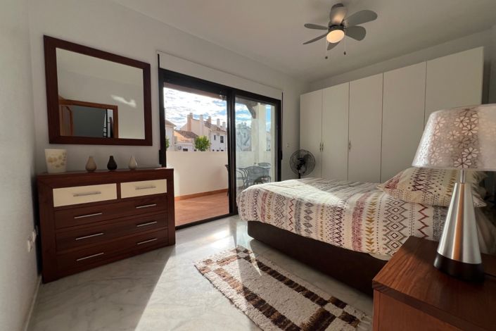 Image No.19-2 Bed Property for sale