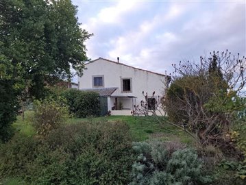 1 - Mirepoix, Property