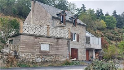 1 - Les Laubies, Property