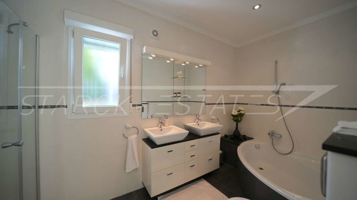 Image No.19-4 Bed Villa for sale