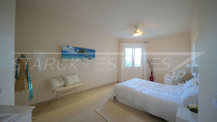 Image No.25-4 Bed Villa for sale