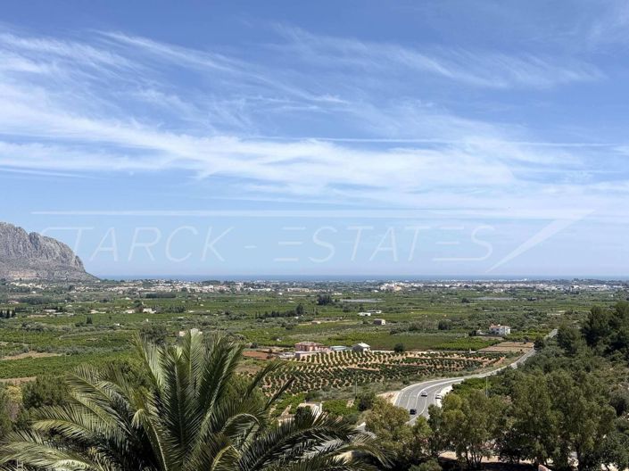 Image No.2-4 Bed Villa for sale