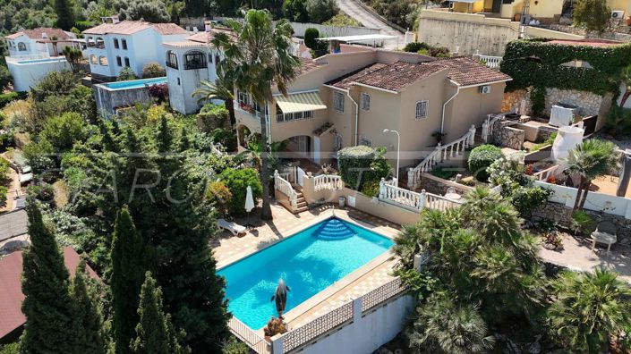 Image No.3-4 Bed Villa for sale