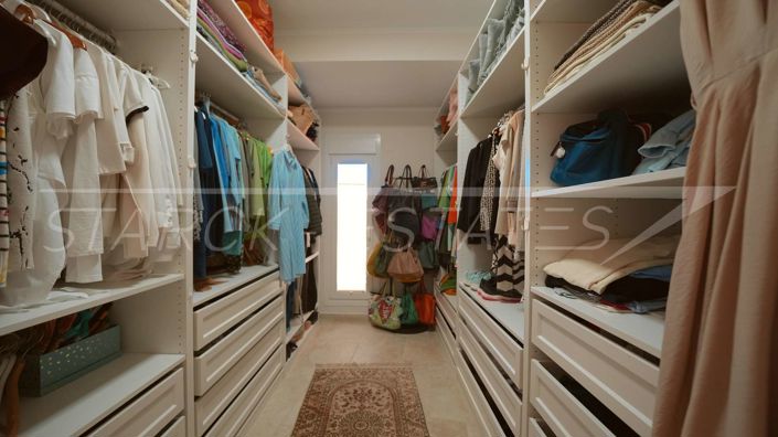 Image No.47-3 Bed Villa for sale