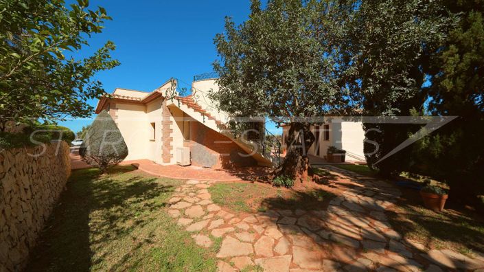 Image No.10-3 Bed Villa for sale