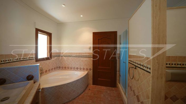 Image No.24-3 Bed Villa for sale