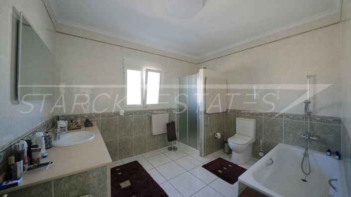 Image No.42-3 Bed Villa for sale