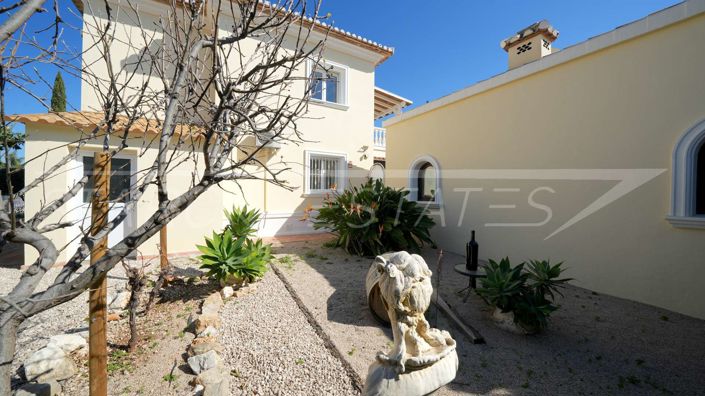 Image No.8-3 Bed Villa for sale