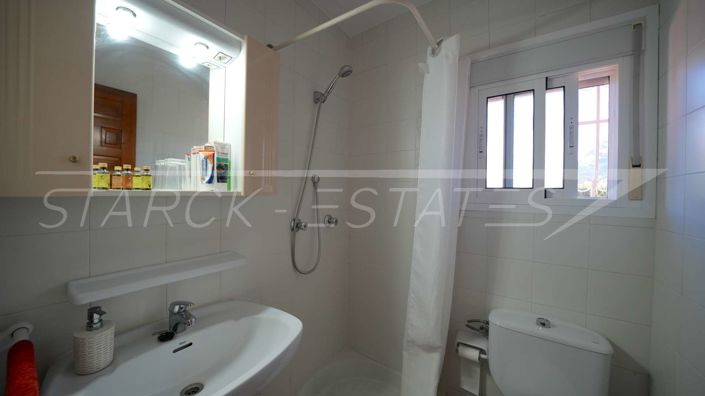 Image No.20-3 Bed Villa for sale