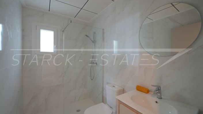 Image No.19-3 Bed Villa for sale