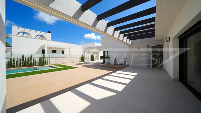 Image No.3-3 Bed Villa for sale