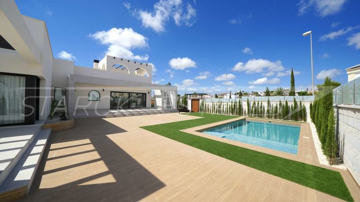 Image No.7-3 Bed Villa for sale