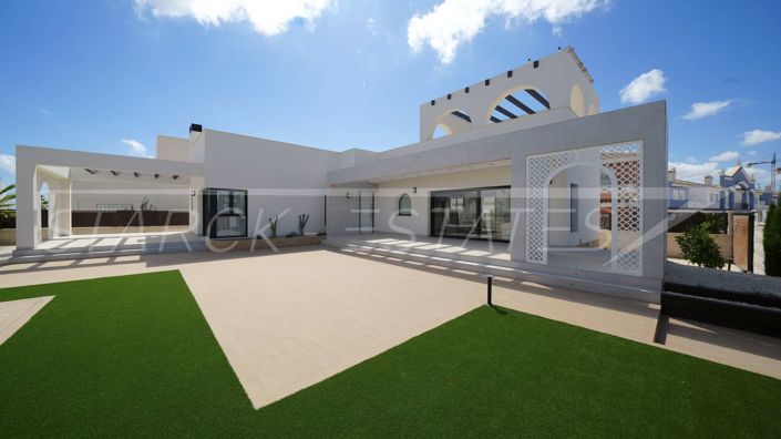 Image No.8-3 Bed Villa for sale