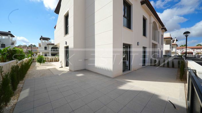 Image No.11-3 Bed Property for sale