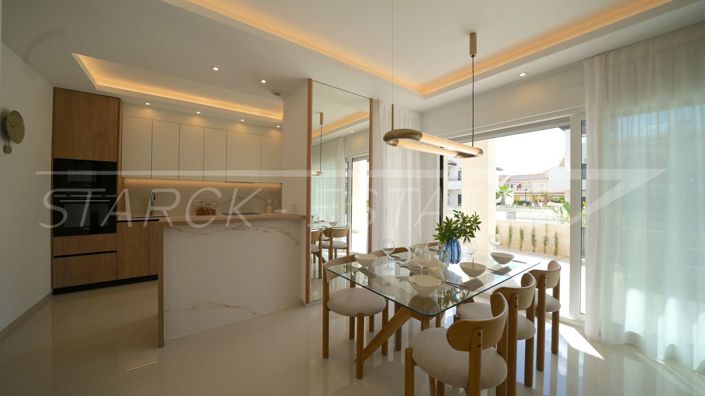 Image No.13-3 Bed Property for sale