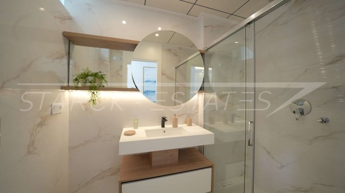 Image No.17-3 Bed Property for sale