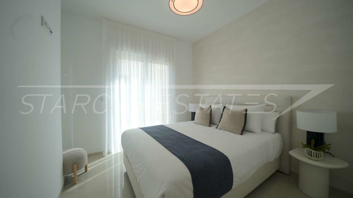 Image No.20-3 Bed Property for sale