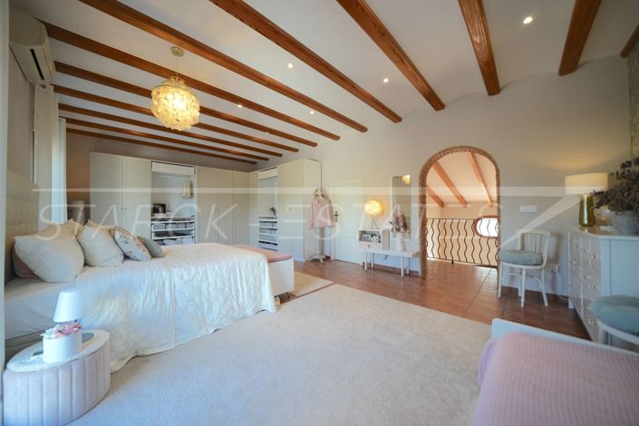 Image No.32-5 Bed Villa for sale