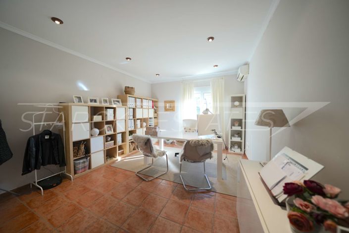 Image No.37-5 Bed Villa for sale