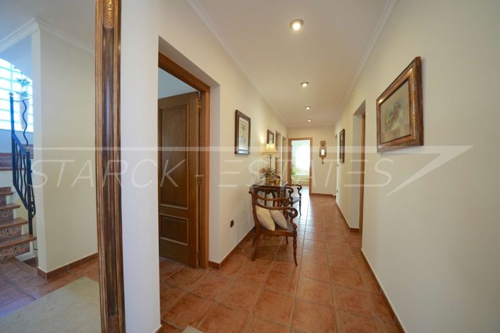 Image No.40-5 Bed Villa for sale