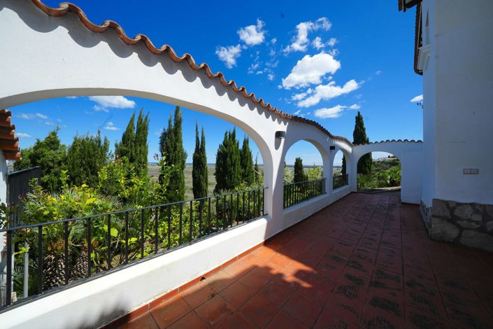Image No.14-5 Bed Villa for sale