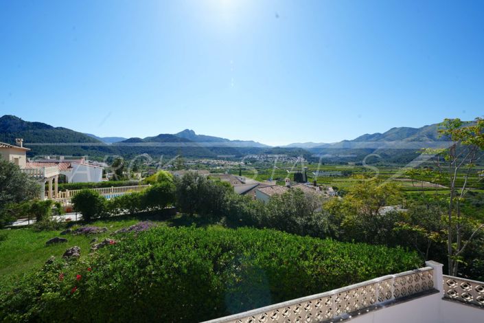 Image No.3-6 Bed Villa for sale