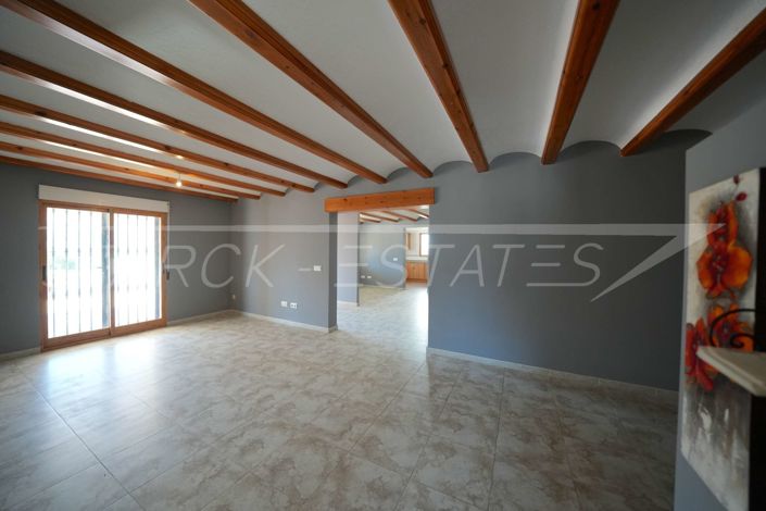 Image No.37-6 Bed Villa for sale