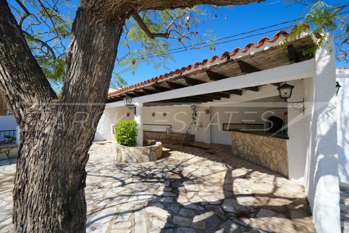 Image No.5-6 Bed Villa for sale