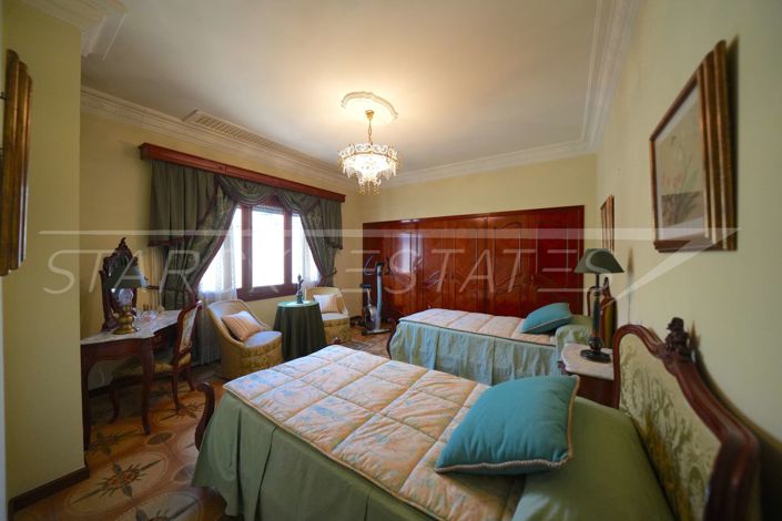 Image No.15-5 Bed Apartment for sale