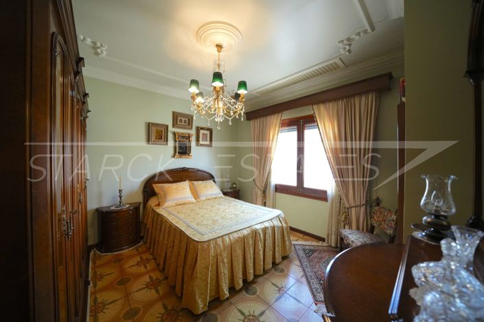 Image No.17-5 Bed Apartment for sale