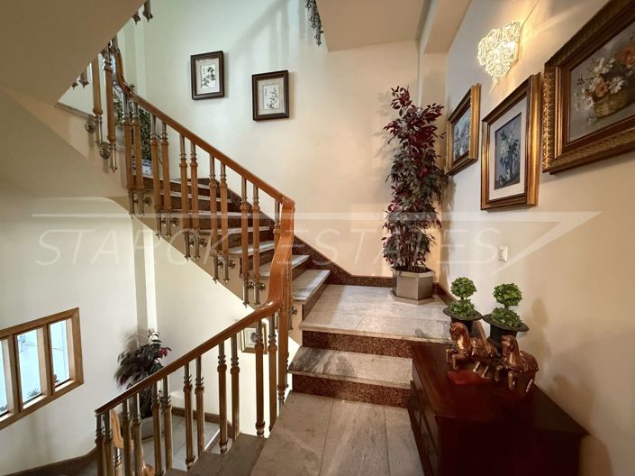 Image No.19-5 Bed Apartment for sale
