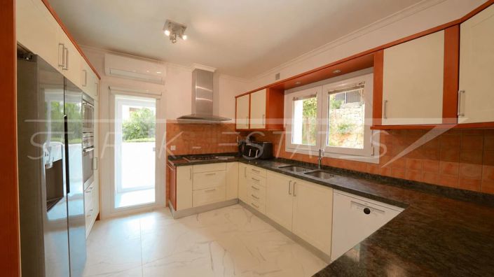 Image No.26-4 Bed Villa for sale