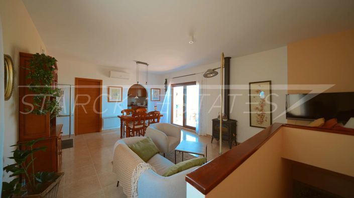 Image No.10-3 Bed Townhouse for sale