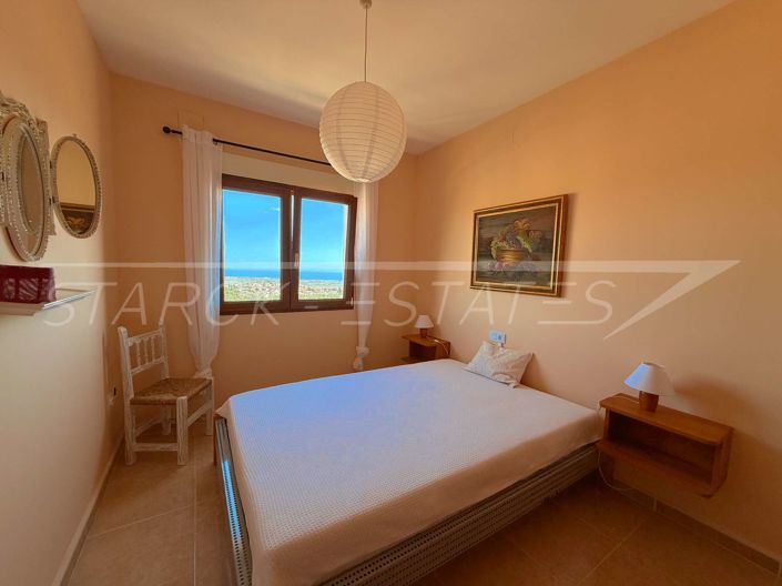 Image No.13-3 Bed Townhouse for sale