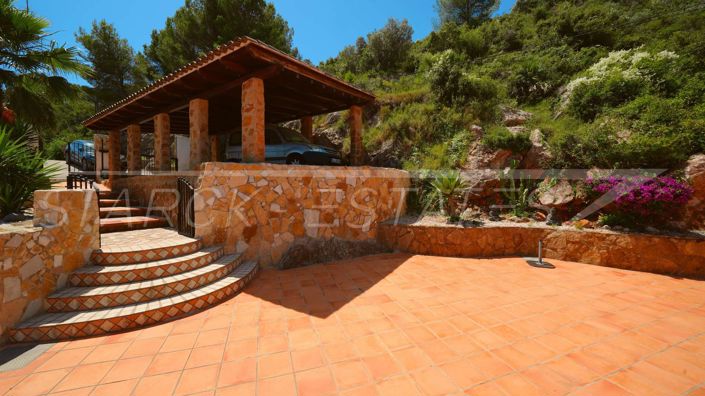 Image No.10-4 Bed Villa for sale