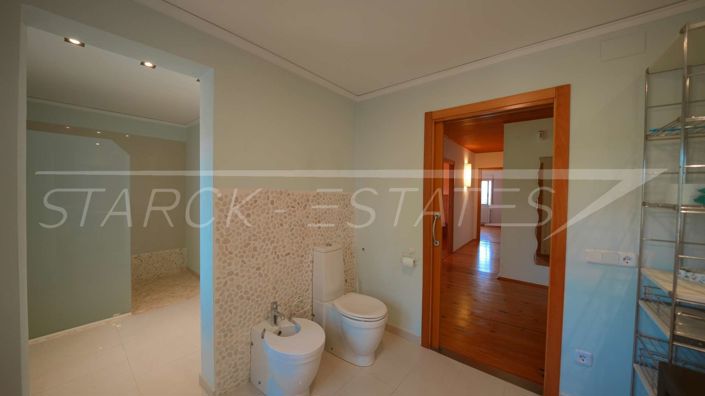 Image No.25-4 Bed Villa for sale