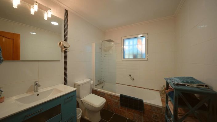 Image No.32-3 Bed Villa for sale