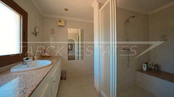 Image No.33-3 Bed Villa for sale