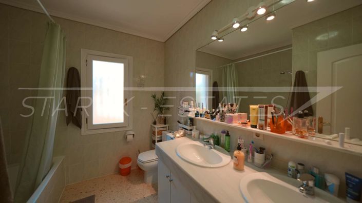 Image No.32-2 Bed Villa for sale
