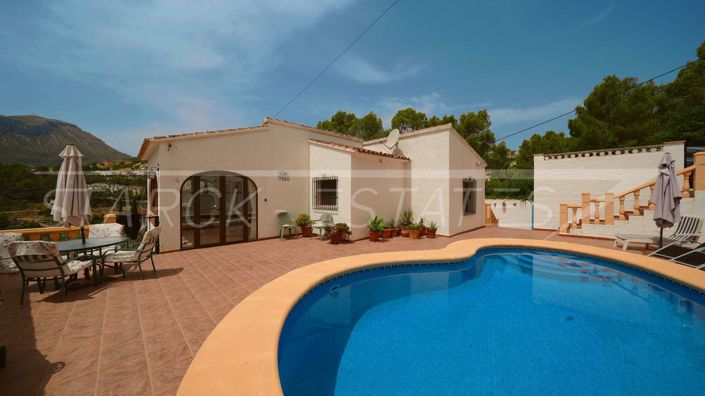 Image No.2-Villa de 4 chambres à vendre à Adsubia