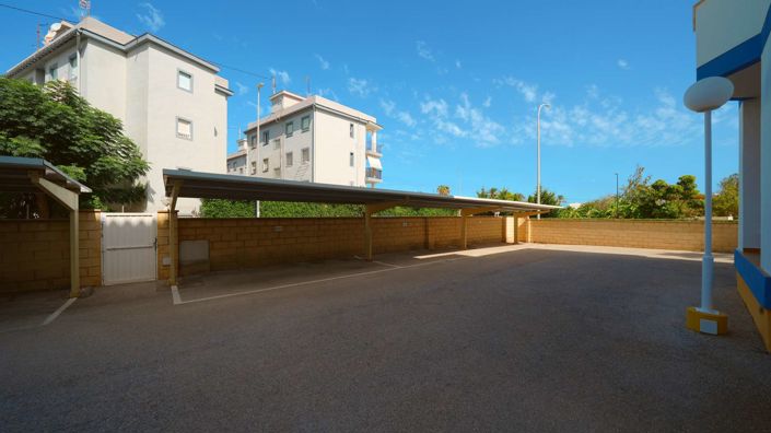 Image No.11-2 Bed Property for sale